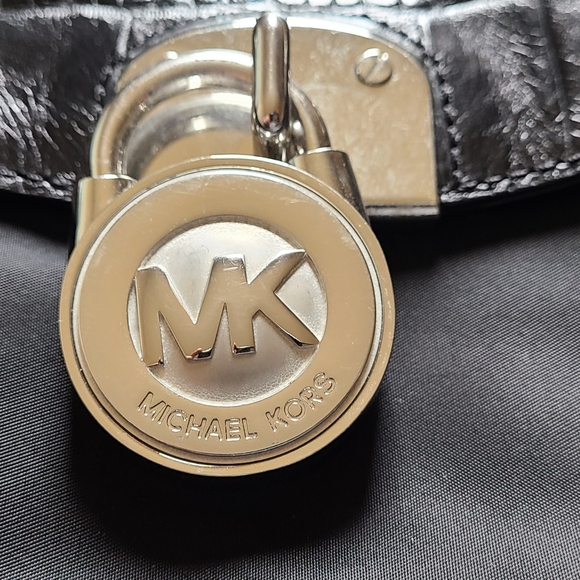 Michael Kors Hamilton Slouchy Satchel W/ Detachable Strap Black EUC - Picture 4 of 9